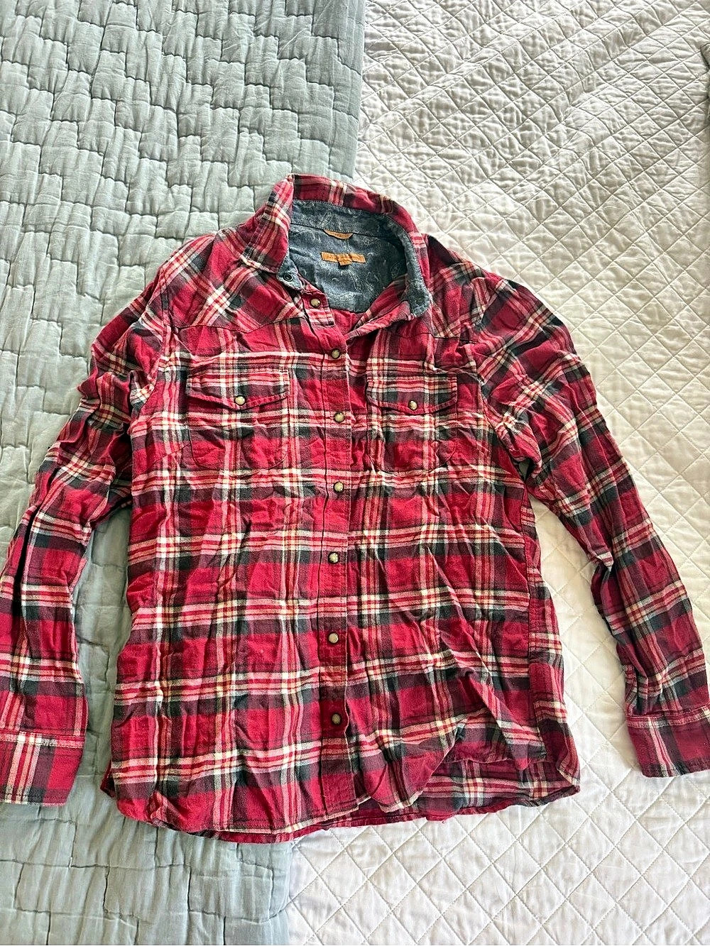 Jachs Girlfriend Plaid Flannel Shirt in Red & Black Size Medium